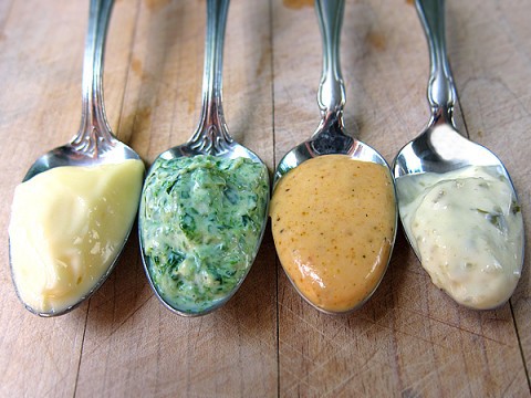 flavored-mayos-spoons